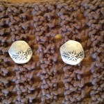Cowl buttons